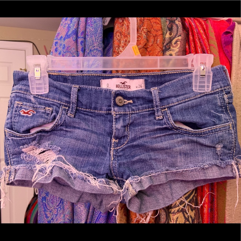 Hollister jean shorts size 0 waist 24